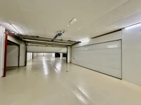 Spacious closed garage for sale in Florissant.